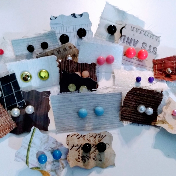 New 4mm Stud Earrings - Picture 5 of 6